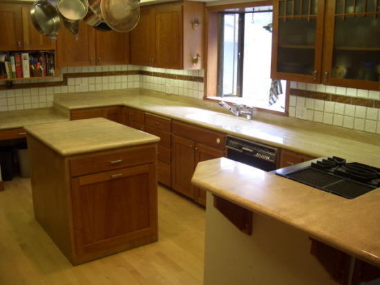 Kitchen island with a pale countertop